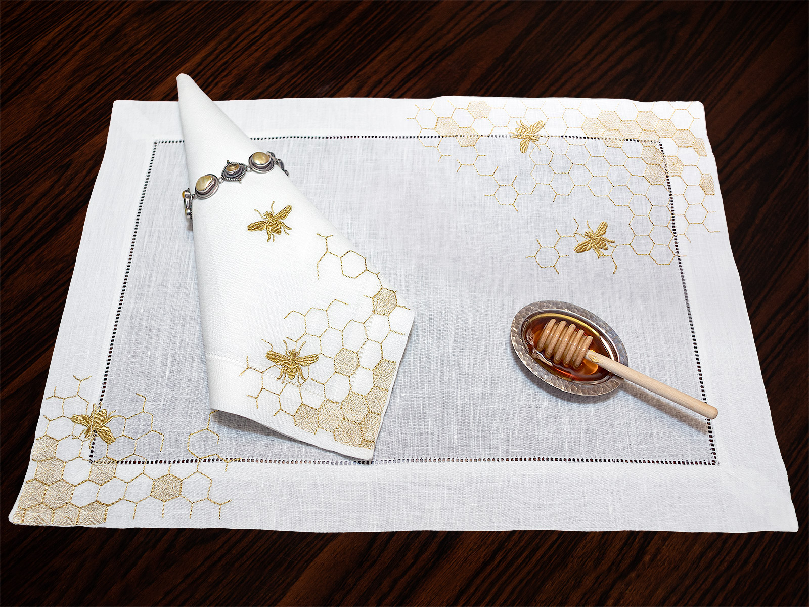 image of honeycomb placemat