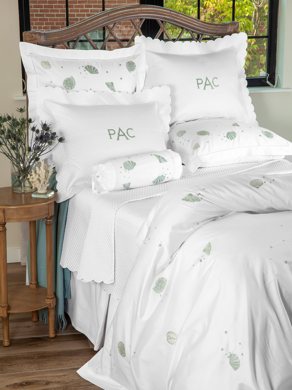 Shoppable image of Surfside