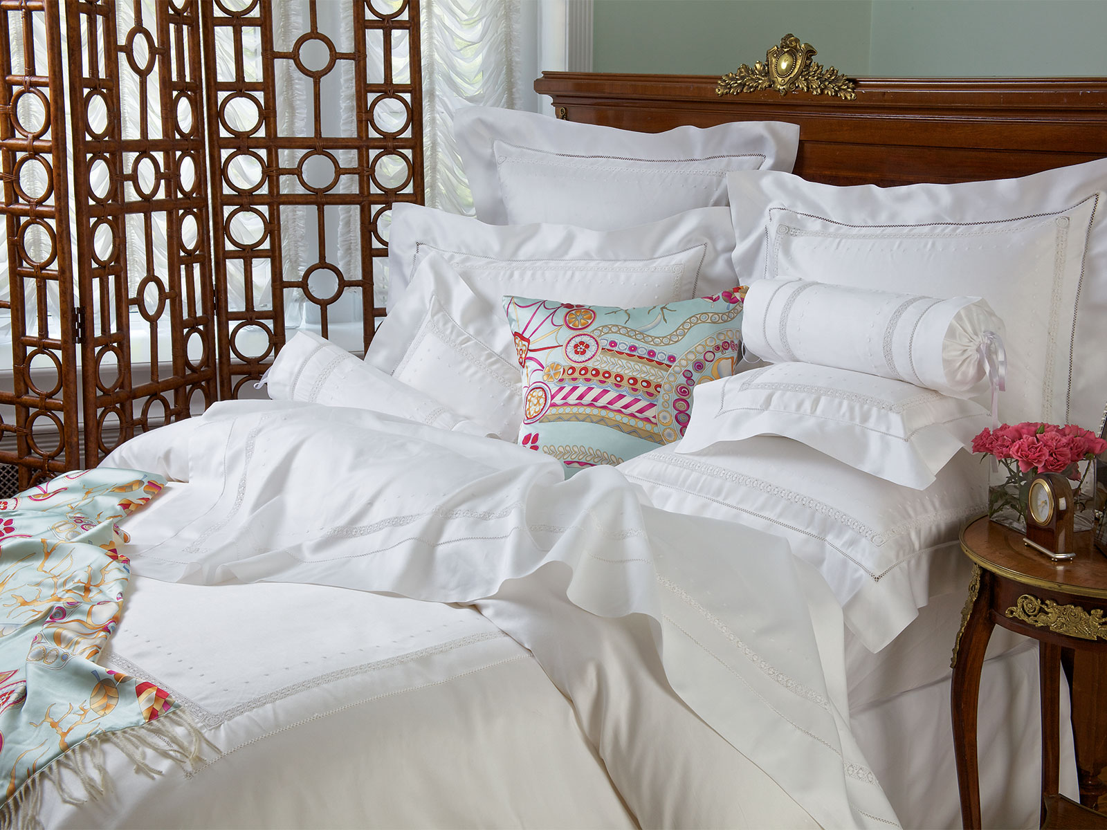 Creme de Lace Dust Ruffles - Luxury Bedding - Italian Bed Linens -  Schweitzer Linen