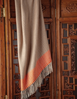 Heartside Alpaca Throw