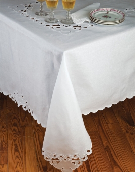 Roma Table Linens